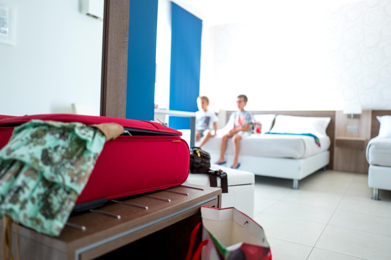 Hotel Palmensis Марина Палменсе Екстериор снимка